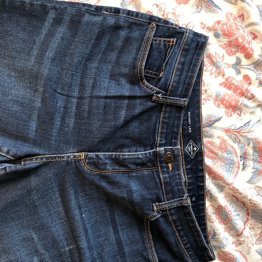 Dark wash skinny jean